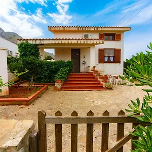 https://sanvitotour-villa-soffio-di-mare.sicilyhotelsitaly.net